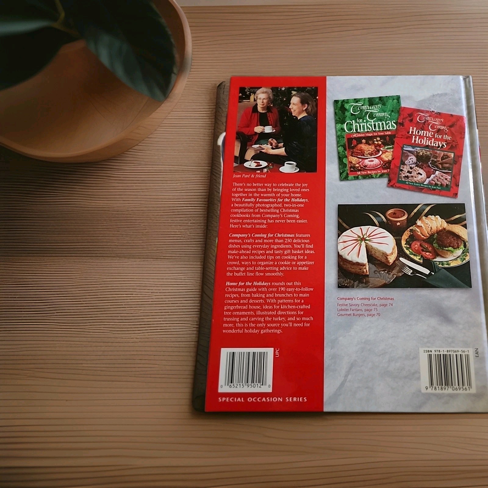 COMPANY’S COMING FAMILY FAVOURITES FOR THE HOLIDAYS By Jean Pare – Hardcover