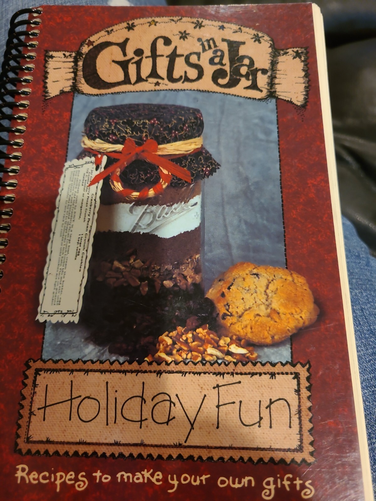 Gifts in a Jar: Holiday Fun Mix In A Jar Christmas Cake Cookies