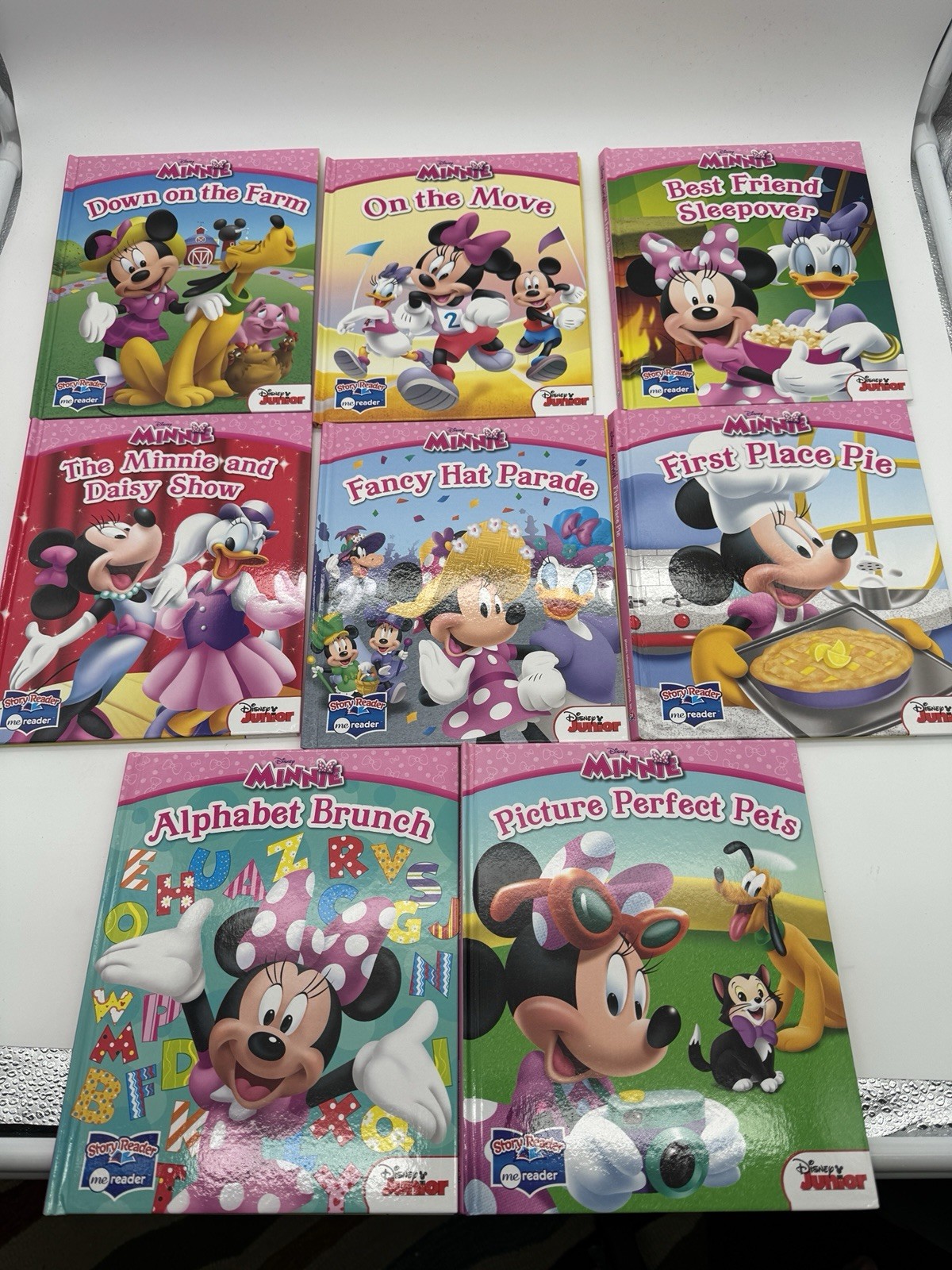 Story Reader Minnie Mouse Bowtique 6-Pack Books with Reader – Read-Along Disney