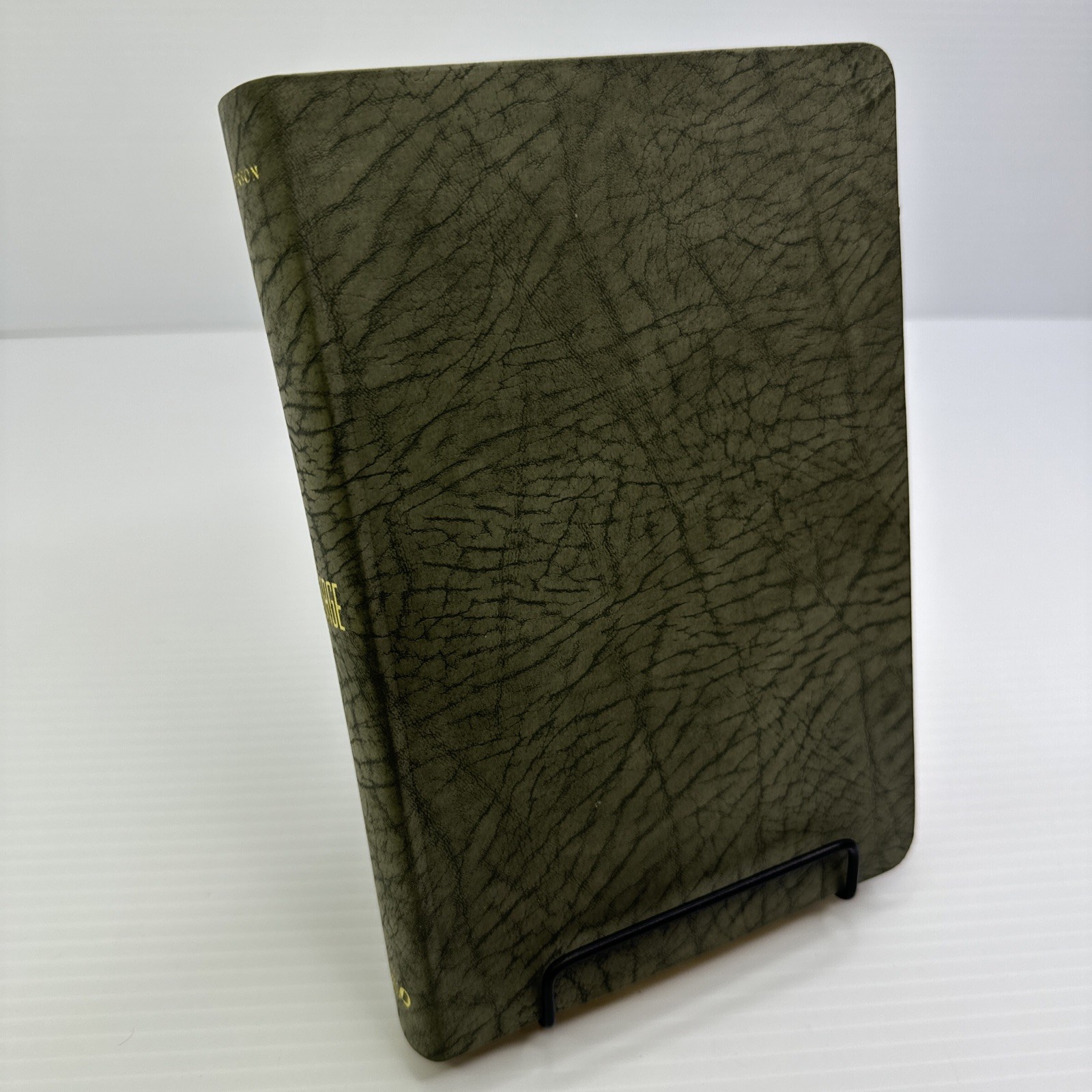The Message Eugene H. Peterson Numbered Edition NavPress 2005 Softcover Green