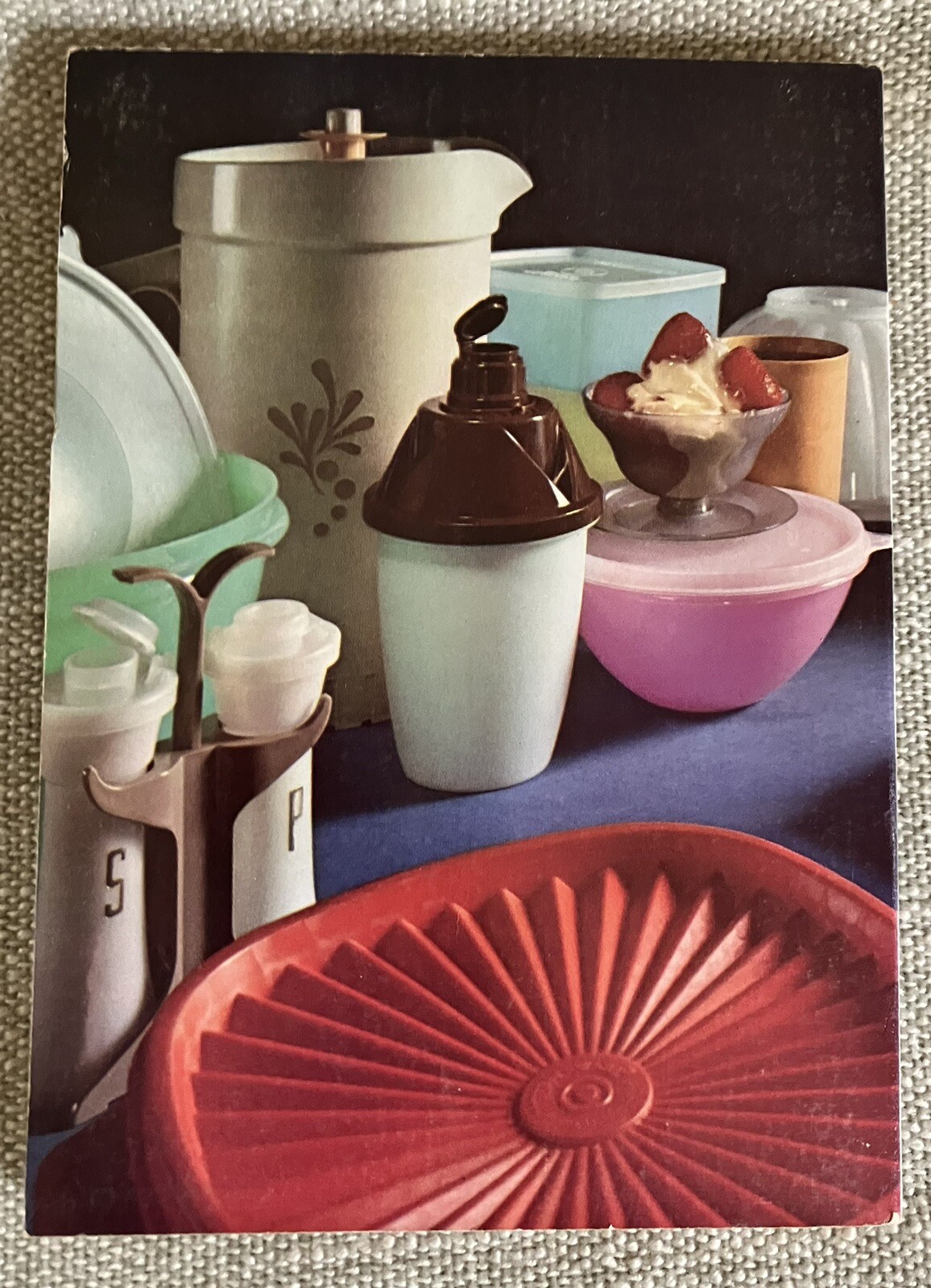 1973 Tupperware Home Parties Chef’s Magic Cookbook Recipe 65 Pages